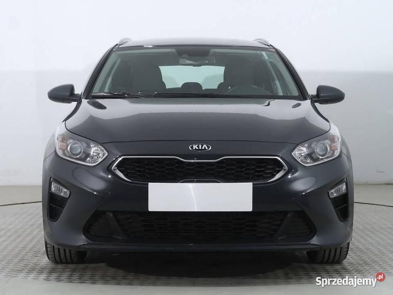 Szary Używany 2020 Kia Ceed Kombi | 44 999 zł (Uczciwa cena) - Obraz 1/4