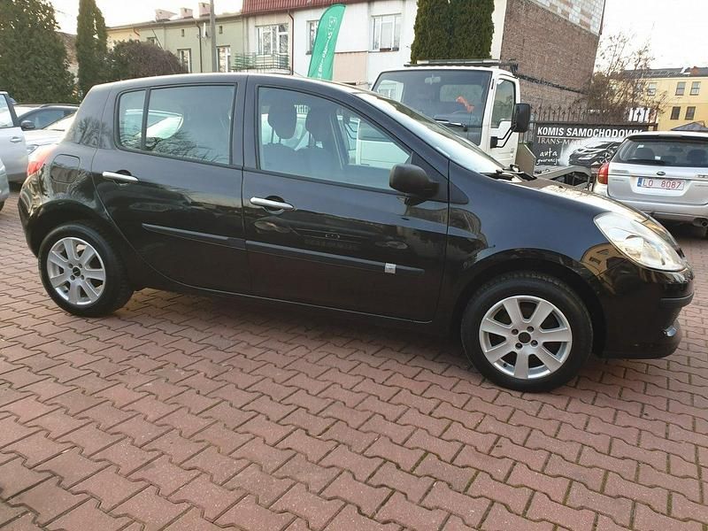 Używany Renault Clio II 75 KM (55 kW) 2009 Czarny Hatchback