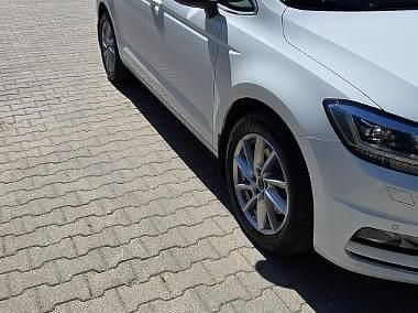 Biały Używany 2017 VW Touran Minivan | 74 000 zł (Drogi) - Obraz 1/4