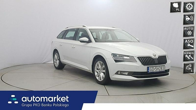 Biały Używany 2018 Skoda Superb Ambition Kombi | 59 800 zł (Uczciwa cena) - Obraz 1/4