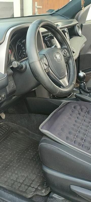 Używany Toyota RAV4 2017 Inny kolor SUV