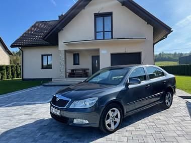 Używany Skoda Octavia Elegance 105 KM (77 kW) 2009 Inny kolor Sedan/Limuzyna