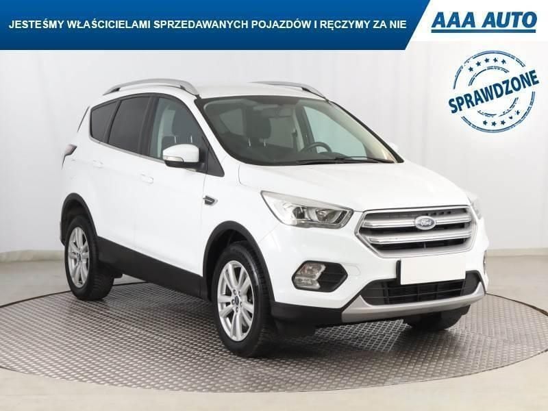 Biały Używany 2017 Ford Kuga SUV | 48 999 zł (Dobra cena) - Obraz 1/4