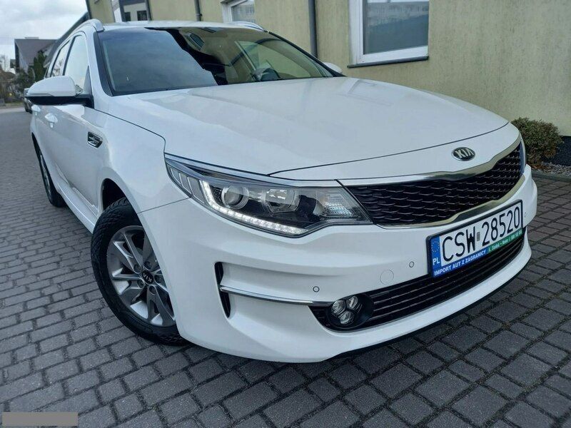 Biały Używany 2017 Kia Optima 2 Kombi | 52 900 zł (Uczciwa cena) - Obraz 1/4