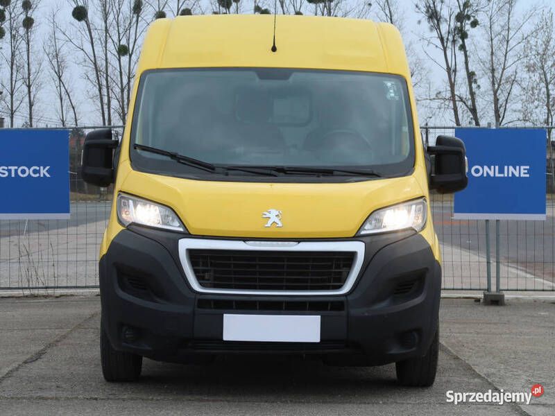 Żółty Używany 2018 Peugeot Boxer Van | 46 999 zł (Dobra cena) - Obraz 1/4