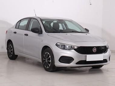 Używany Fiat Tipo 95 KM (69 kW) 2017 Srebrny Sedan/Limuzyna
