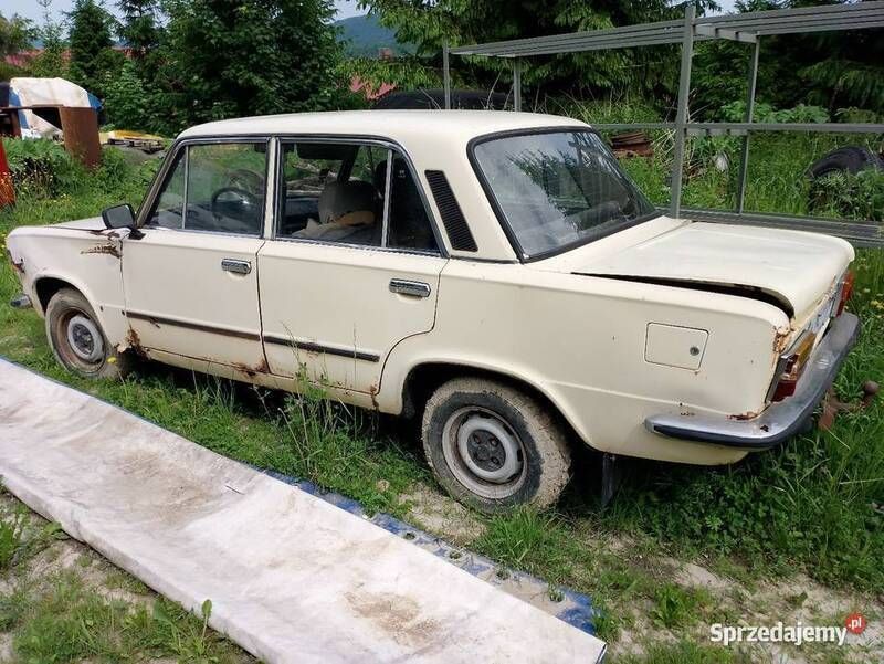 Beżowy Używany 1990 Fiat 1500 Sedan/Limuzyna | 6000 zł - Obraz 1/4