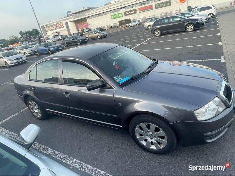 Używany 2002 Skoda Superb | 10 999 zł (Uczciwa cena) - Obraz 1/4