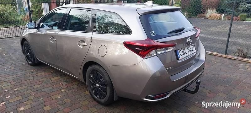 Używany Toyota Auris 132 KM (97 kW) 2015 Kombi