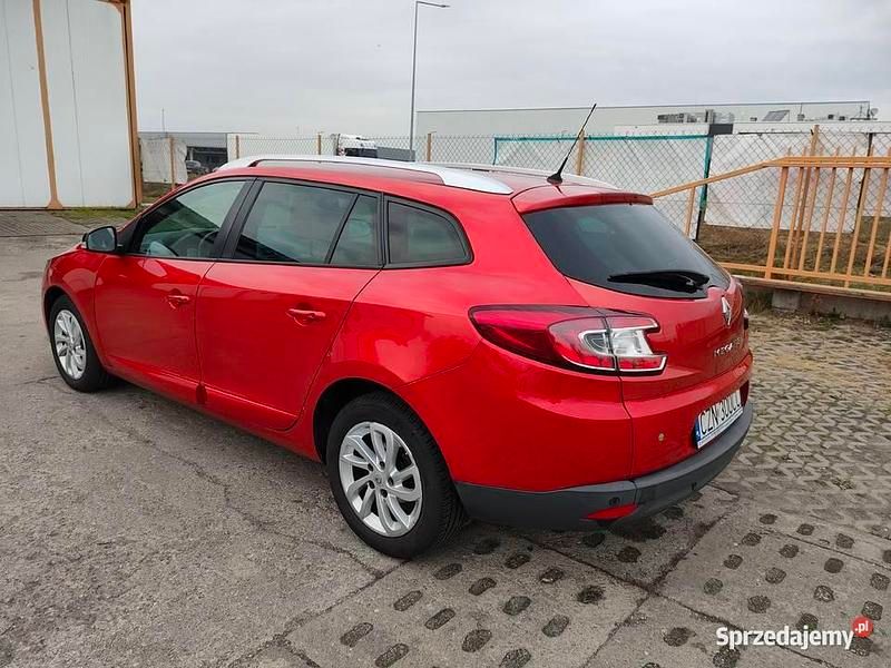 Używany Renault Mégane III 2016 Czerwony Kombi
