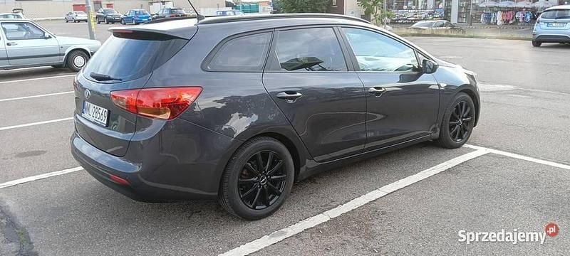 Używany Kia Ceed 2013 Grafitowy Hatchback