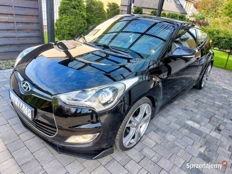 Czarny Używany 2011 Hyundai Veloster Hatchback | 26 900 zł - Obraz 1/4