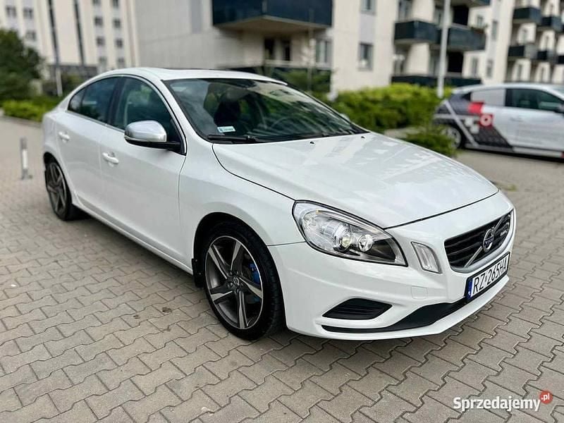 Używany 2011 Volvo S60 R-Design Sedan/Limuzyna | 34 900 zł (Uczciwa cena) - Obraz 1/4