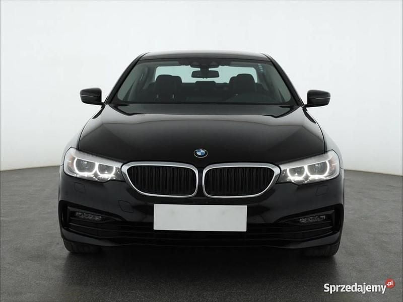 Czarny Używany 2019 BMW 518 Sedan/Limuzyna | 91 499 zł (Super Cena) - Obraz 1/4