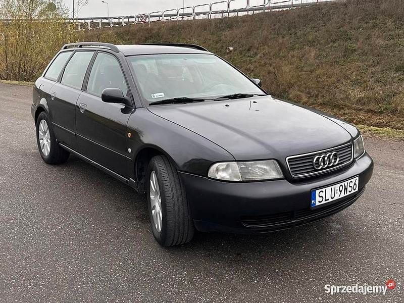 Grafitowy Używany 1997 Audi A4 Kombi | 4400 zł (Uczciwa cena) - Obraz 1/4