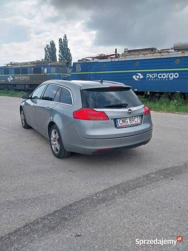 Szary Używany 2011 Opel Insignia Kombi | 14 200 zł (Dobra cena) - Obraz 1/4