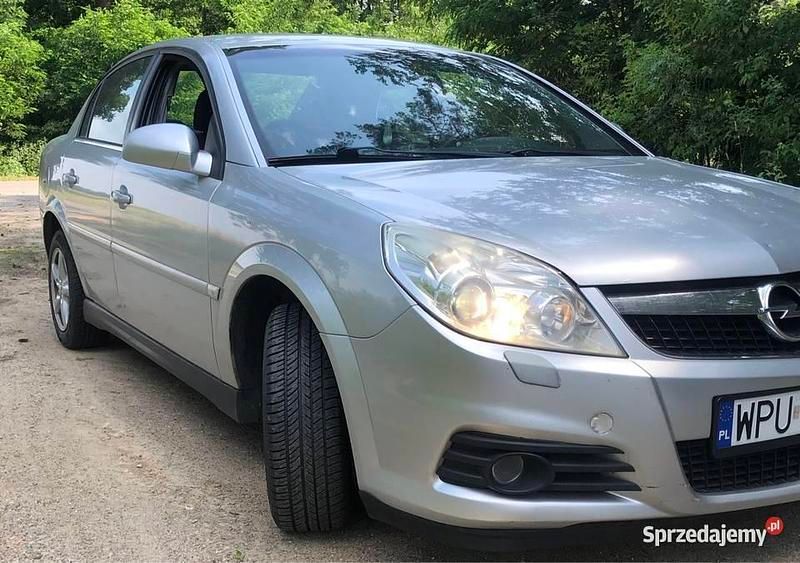 Srebrny Używany 2006 Opel Vectra Sedan/Limuzyna | 9900 zł (Uczciwa cena) - Obraz 1/4