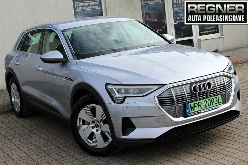 Srebrny Używany 2021 Audi e-tron SUV | 127 900 zł - Obraz 1/4