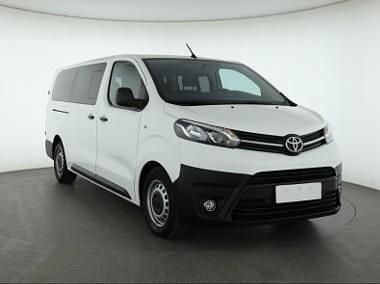 Biały Używany 2022 Toyota Proace Minivan | 93 999 zł (Uczciwa cena) - Obraz 1/4