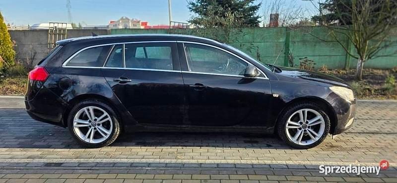 Używany Opel Insignia 2009 Czarny Kombi