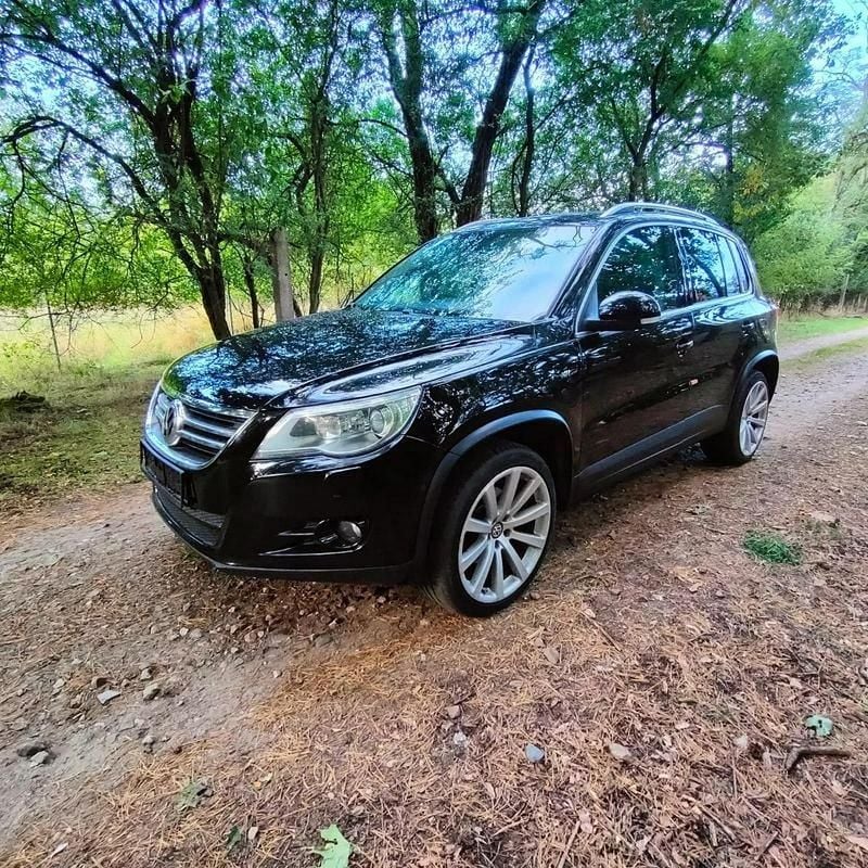 Czarny (metalik) Używany 2009 VW Tiguan SUV | 19 999 zł (Dobra cena) - Obraz 1/4