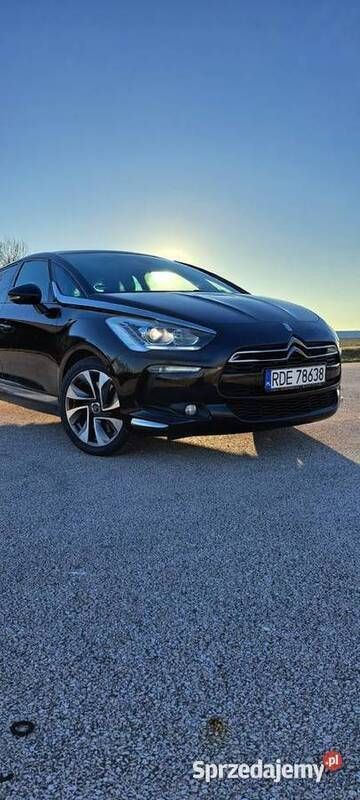 Czarny Używany 2013 Citroën DS5 Hatchback | 39 000 zł (Dość drogi) - Obraz 1/4