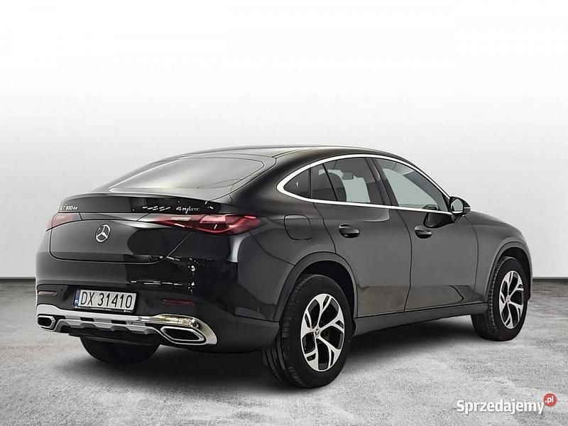 Używany Mercedes GLC300e 2024 Czarny Coupe