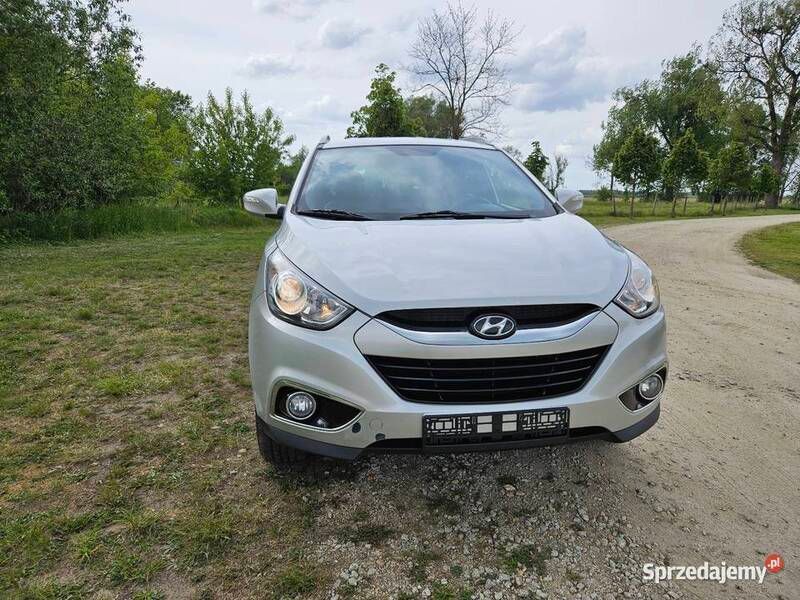 Srebrny Używany 2010 Hyundai ix35 SUV | 22 800 zł (Super Cena) - Obraz 1/4