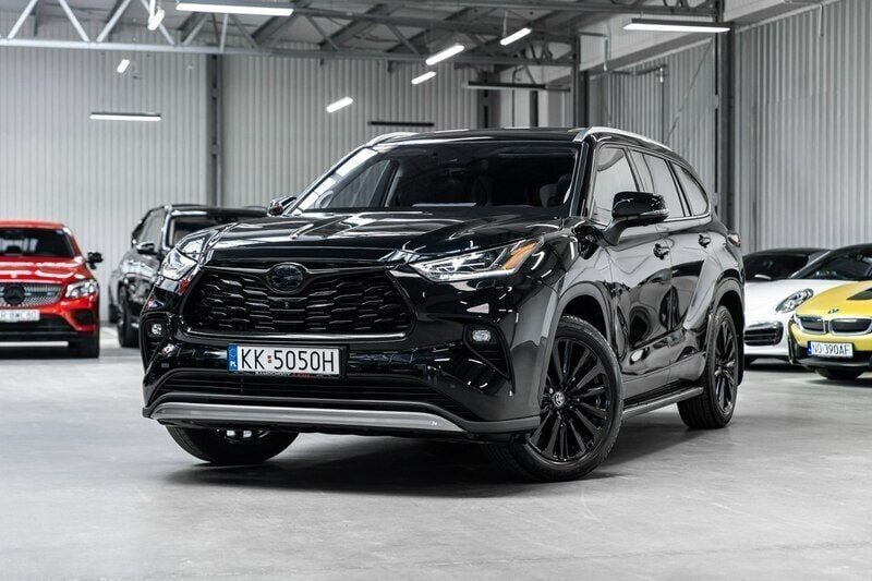 Czarny (metalik) Używany 2024 Toyota Highlander SUV | 270 000 zł - Obraz 1/4