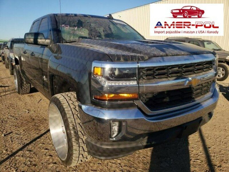 Czarny Używany 2017 Chevrolet Silverado Pickup | 74 000 zł - Obraz 1/4