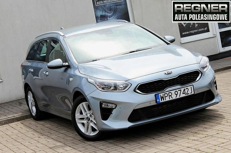 Szary (metalik) Używany 2021 Kia Ceed 2 Kombi | 52 900 zł (Uczciwa cena) - Obraz 1/4