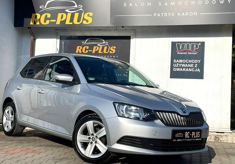 Srebrny (metalik) Używany 2017 Skoda Fabia Hatchback | 28 900 zł (Dobra cena) - Obraz 1/4