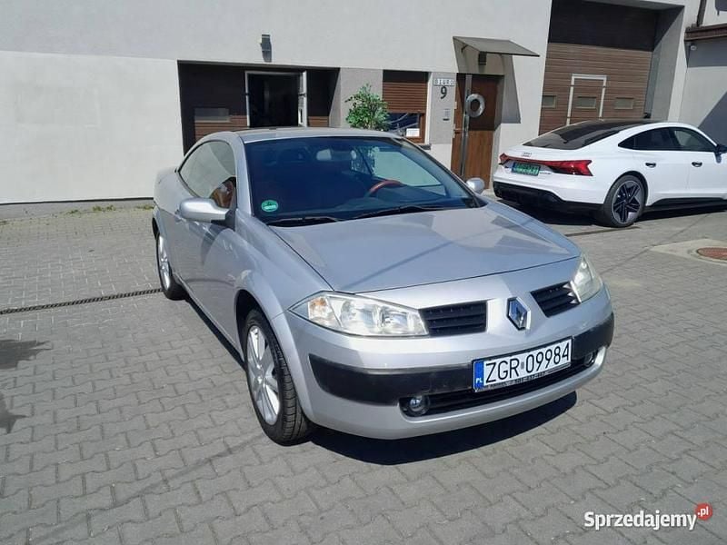 Używany Renault Mégane II 2006 Srebrny Kabriolet