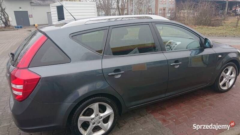 Używany 2008 Kia Ceed Kombi | 15 500 zł (Uczciwa cena) - Obraz 1/4