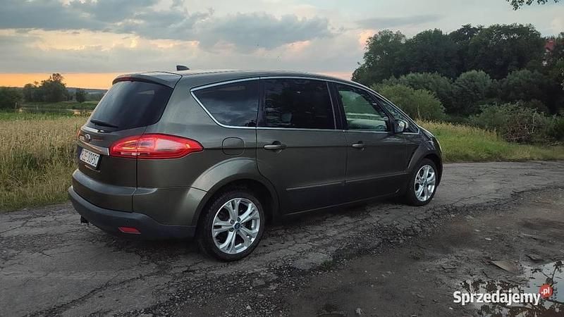 Używany Ford S-MAX S 2011 Zielony Minivan