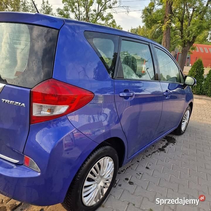 Niebieski Używany 2012 Subaru Trezia Minivan | 17 900 zł - Obraz 1/4