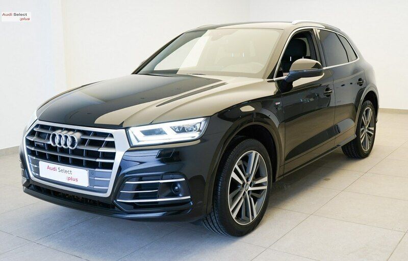 Czarny Używany 2019 Audi Q5 Ambiente SUV | 184 750 zł - Obraz 1/4