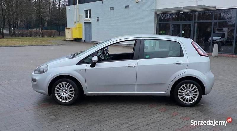 Używany Fiat Grande Punto 2013 Srebrny Hatchback