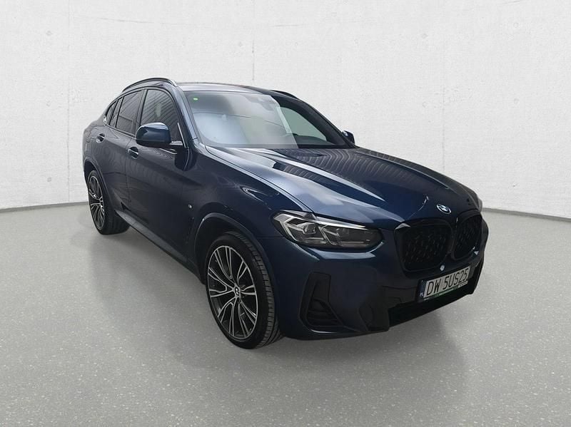Niebieski ciemny Używany 2022 BMW X4 SUV | 153 000 zł - Obraz 1/4