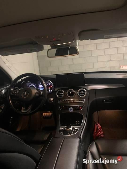 Używany Mercedes C300 2016 Sedan/Limuzyna