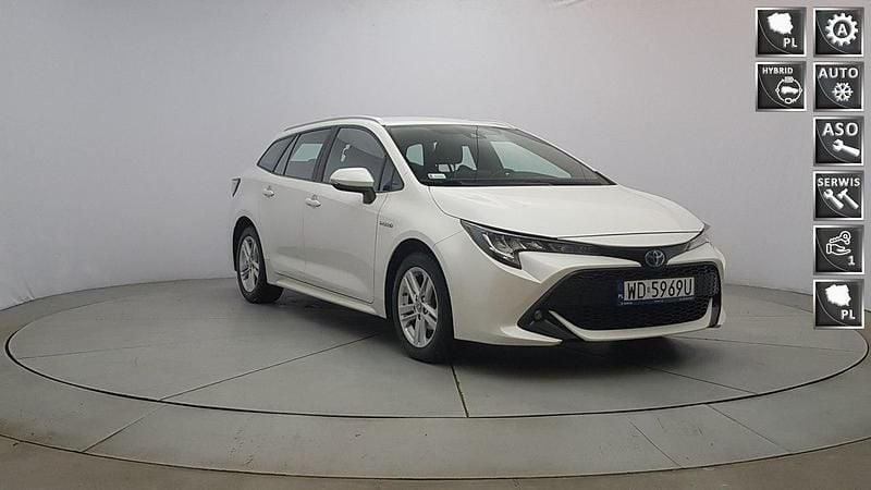 Używany Toyota Corolla 140 KM (102 kW) 2020 Biały (metalik) Kombi
