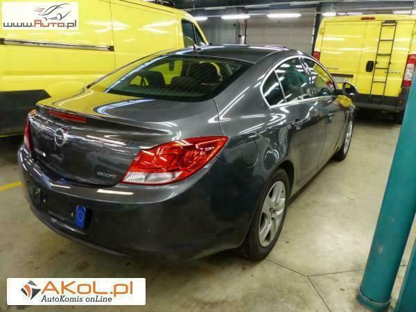 Używany Opel Insignia 131 KM (96 kW) 2010 Inny Sedan/Limuzyna