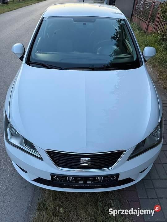Biały Używany 2015 Seat Ibiza Hatchback | 20 900 zł (Uczciwa cena) - Obraz 1/4