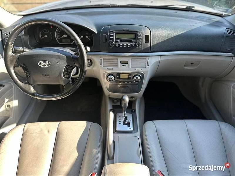 Brązowy Używany 2005 Hyundai Sonata Sedan/Limuzyna | 6890 zł - Obraz 1/4