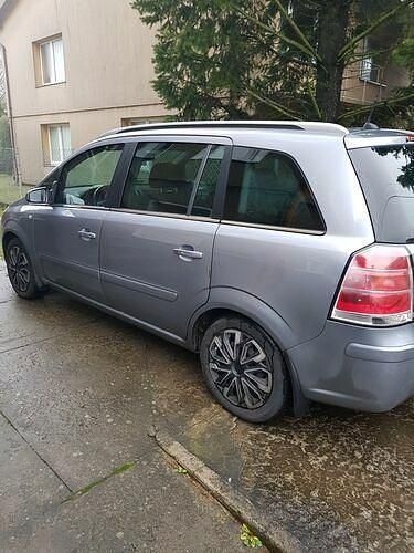 Używany Opel Zafira 2006 Inny kolor Minivan