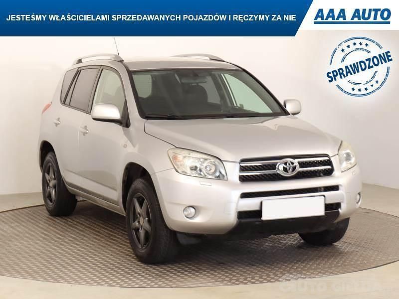 Używany Toyota RAV4 2008 Srebrny SUV