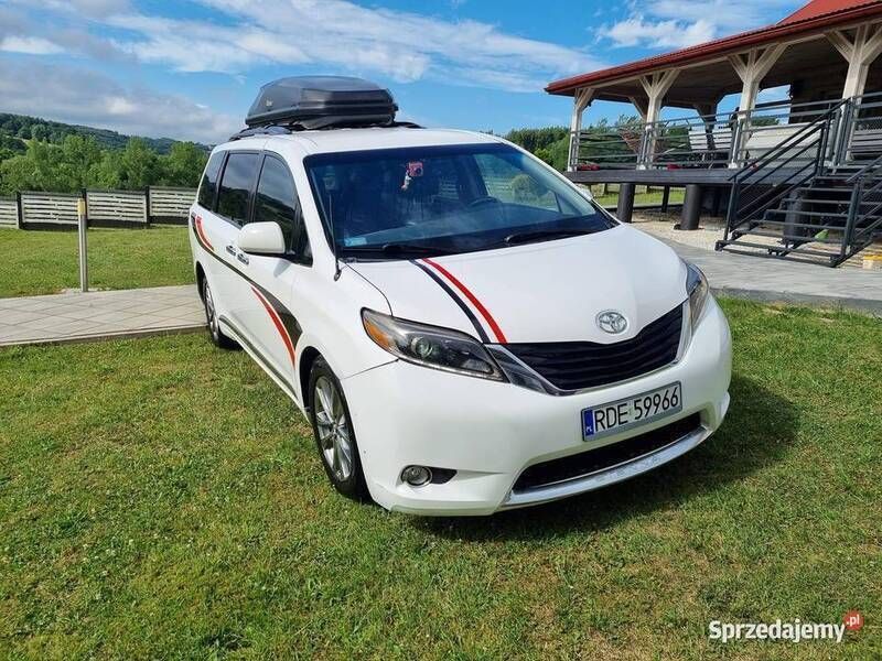 Używany 2015 Toyota Sienna XLE Minivan | 95 000 zł - Obraz 1/4