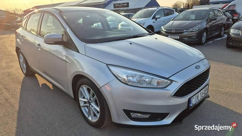 Używany Ford Focus 120 KM (88 kW) 2016 Srebrny Hatchback