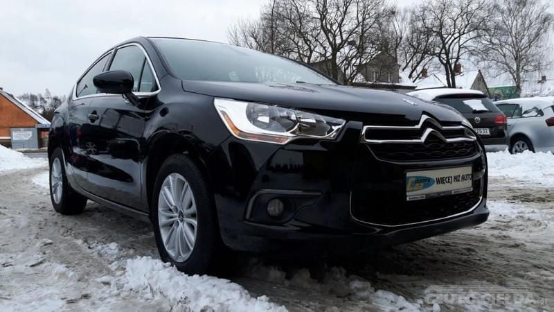 Używany Citroën DS4 112 KM (82 kW) 2012 Czarny metalik Hatchback