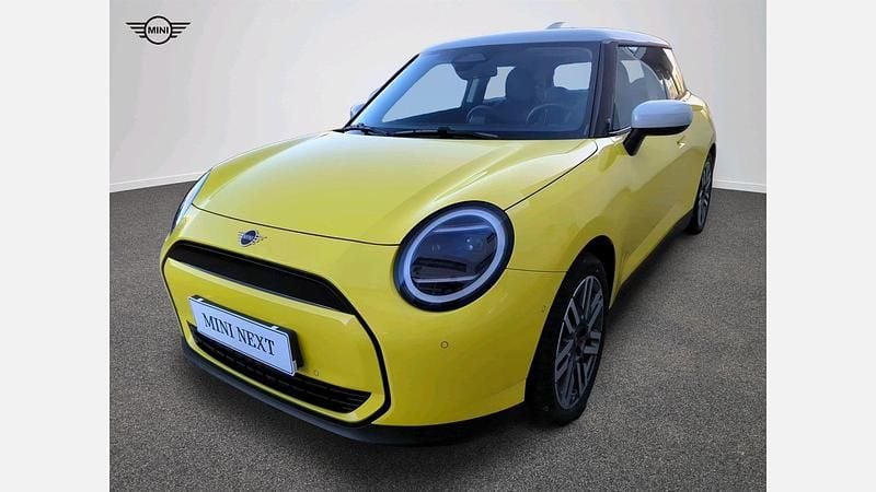 Używany Mini Cooper 135 kW (184 KM) 2023 Sunny side yellow Hatchback